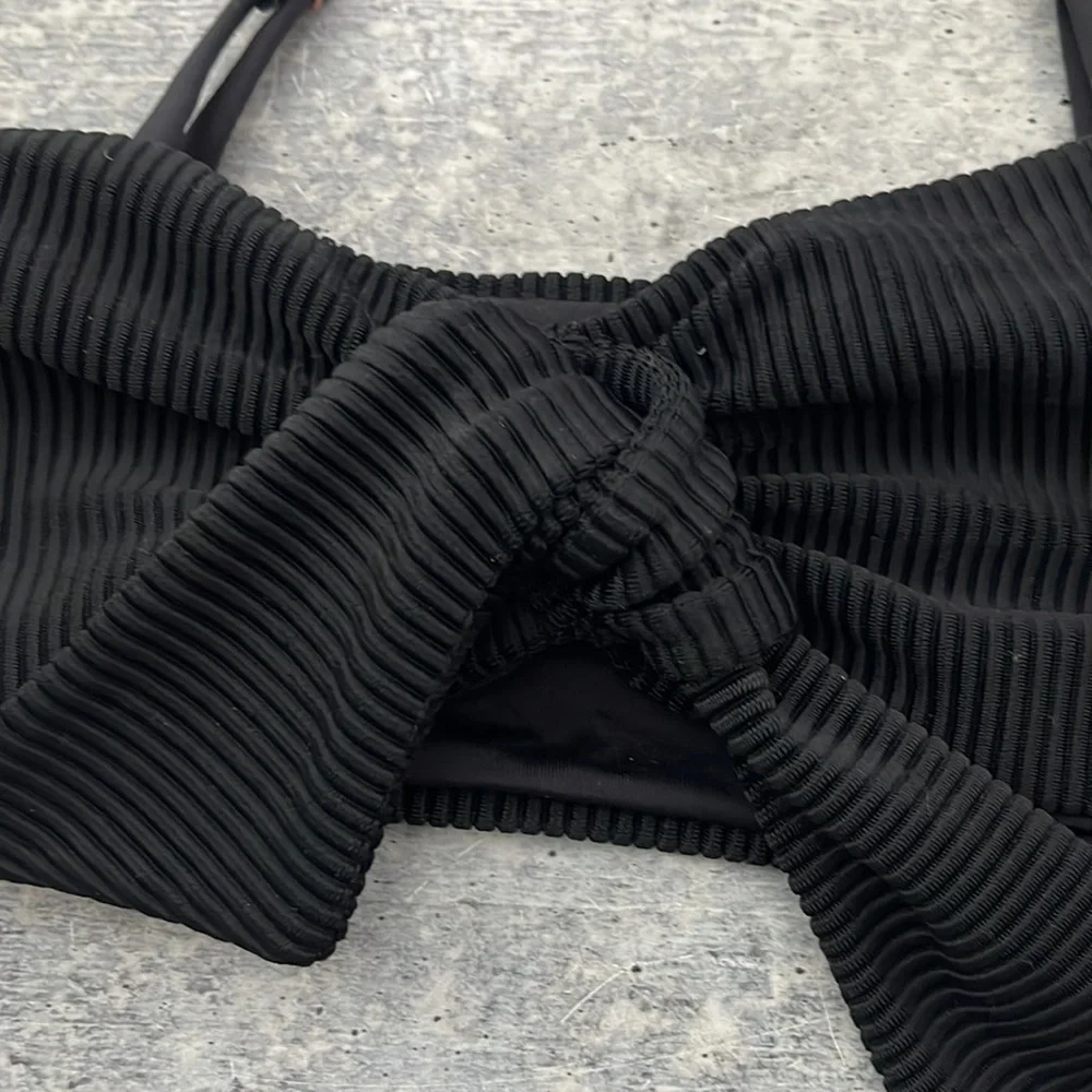 Frankie's Bikinis Enzo Bikini Top NEW - Picture 3 of 5